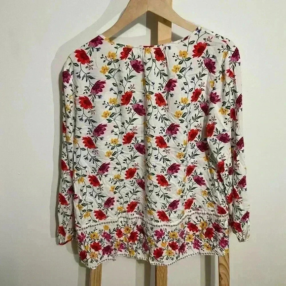 Old navy Floral Blouse v-neck Women’s Size Large - Picture 5 of 6